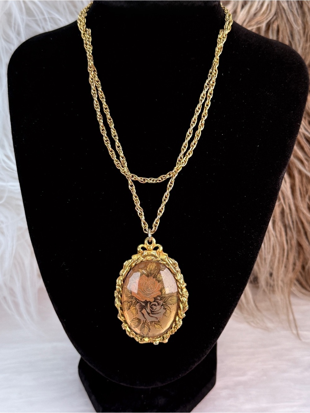 * Vintage 1970s Max Factor Victorian Rose Solid Perfume Locket Necklace Floral